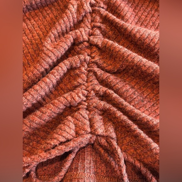 GILLI Women’s Collared Long Sleeve Brown Top with Gathered Front Detail Small - Picture 5 of 9